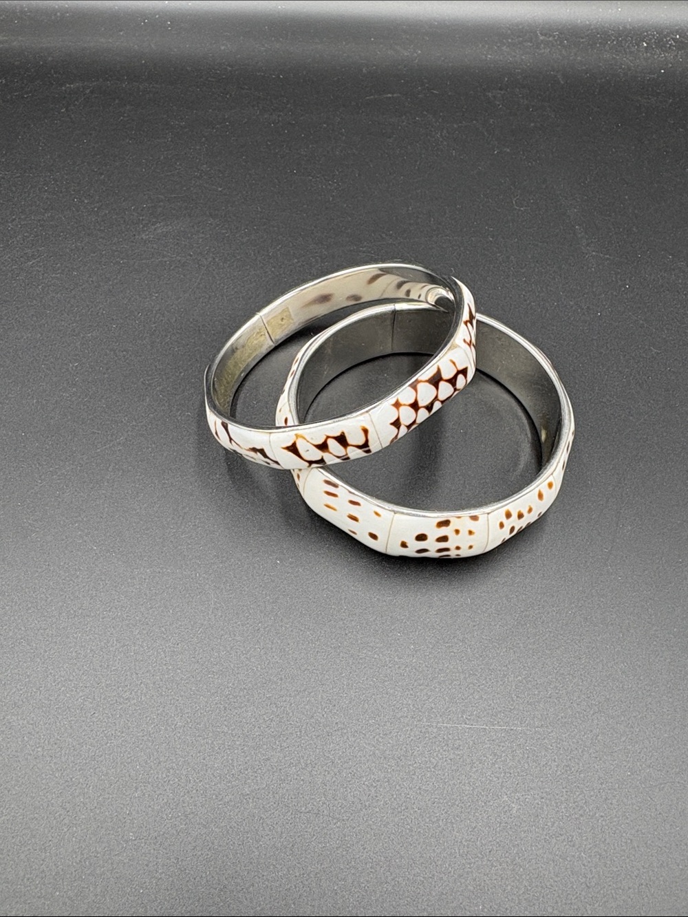 Set of 2 White and Brown Enamel Pattern Bangle Bracelet - Women's Jewelry